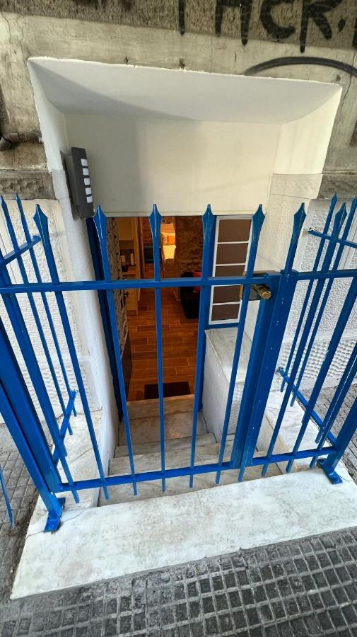 Stone Inn Near Acropolis & Metro 石头记 Felsenhohle Athena Bagian luar foto