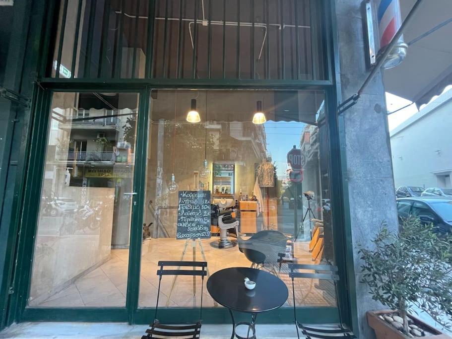 Stone Inn Near Acropolis & Metro 石头记 Felsenhohle Athena Bagian luar foto